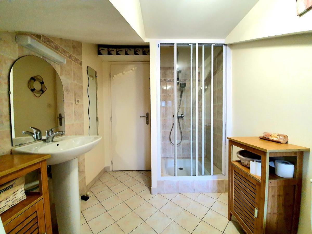 Studio Convivial En Plein Coeur Du Centre Historique De Vannes Apartment Bagian luar foto
